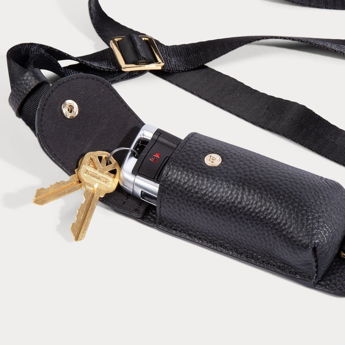 Luxury Vintage Cute Puppy Car Keychain Leather Purse Pendant