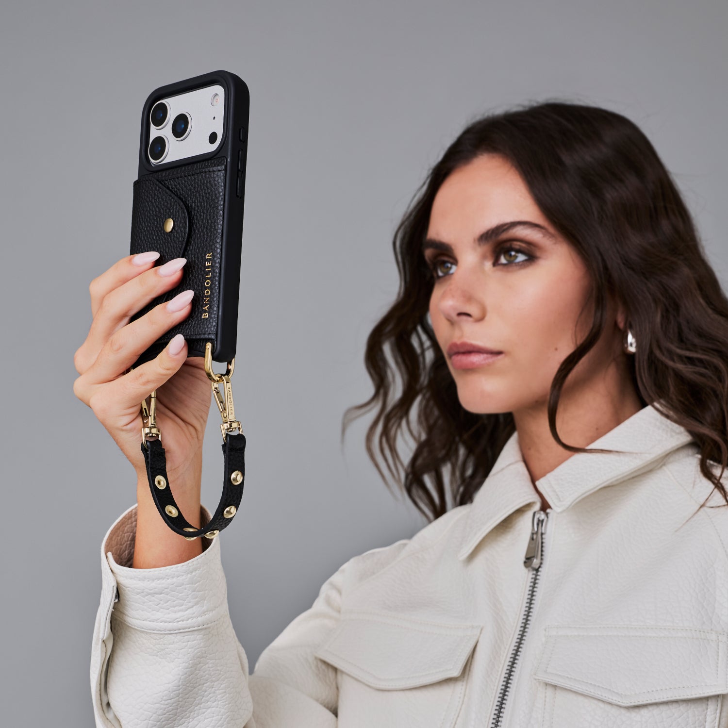 Annie Wristlet - Black/Gold