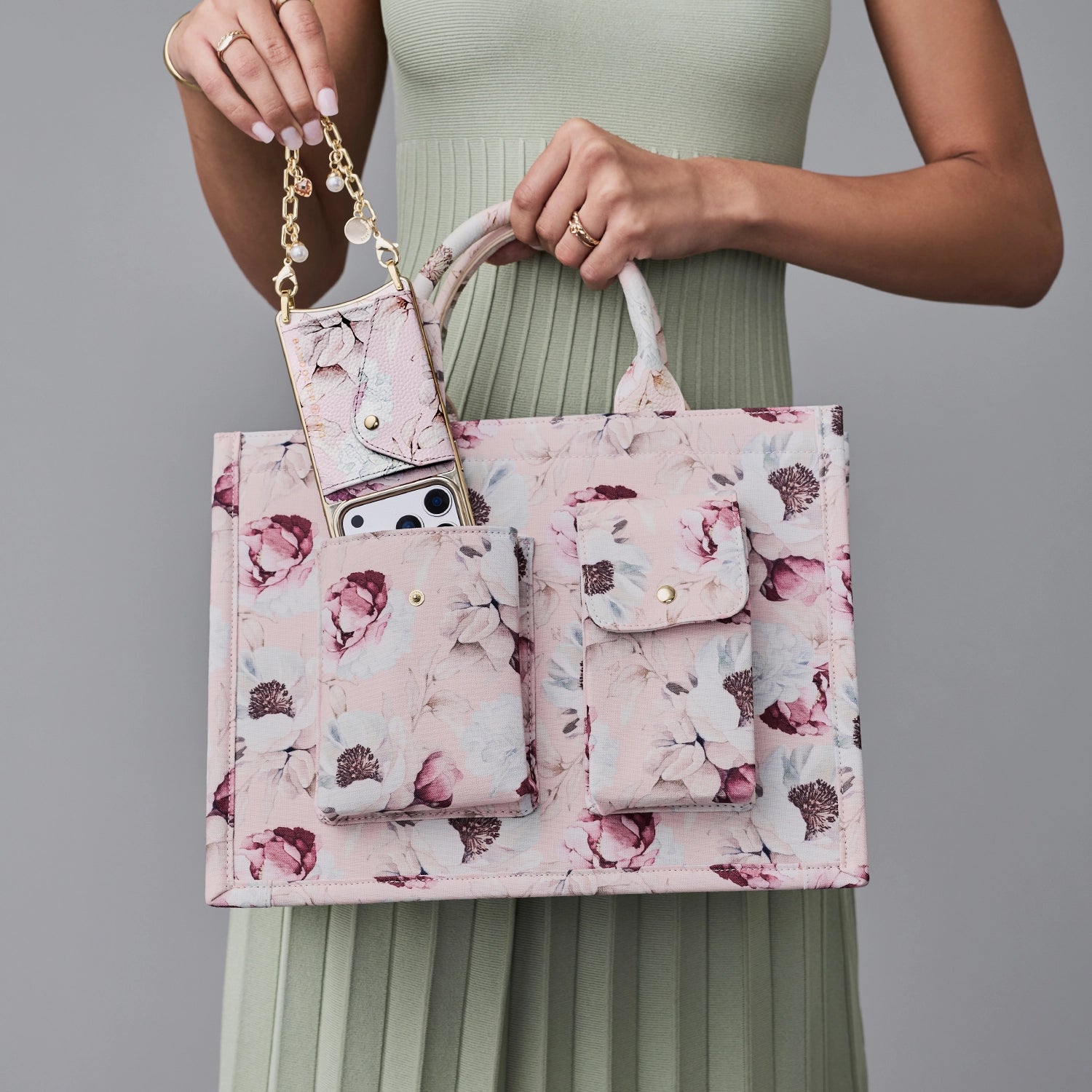 The Carry All Gift Set - Ceci Pink Floral/Chrome Gold