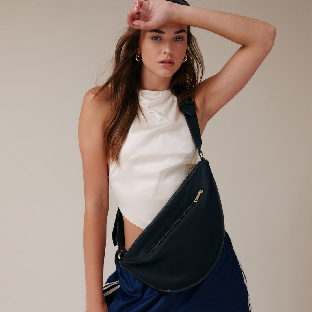 Daphne Half Moon Bag - Black/Gold