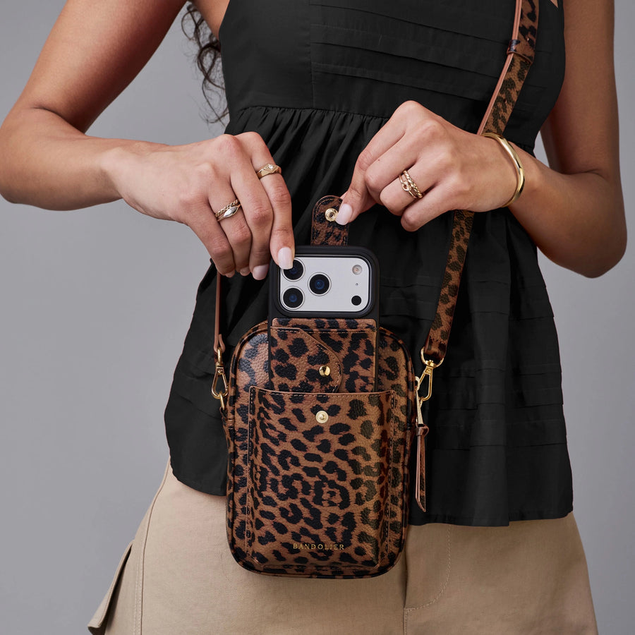 Stylish Crossbody and Wallet Phone Cases for the iPhone 17 Series