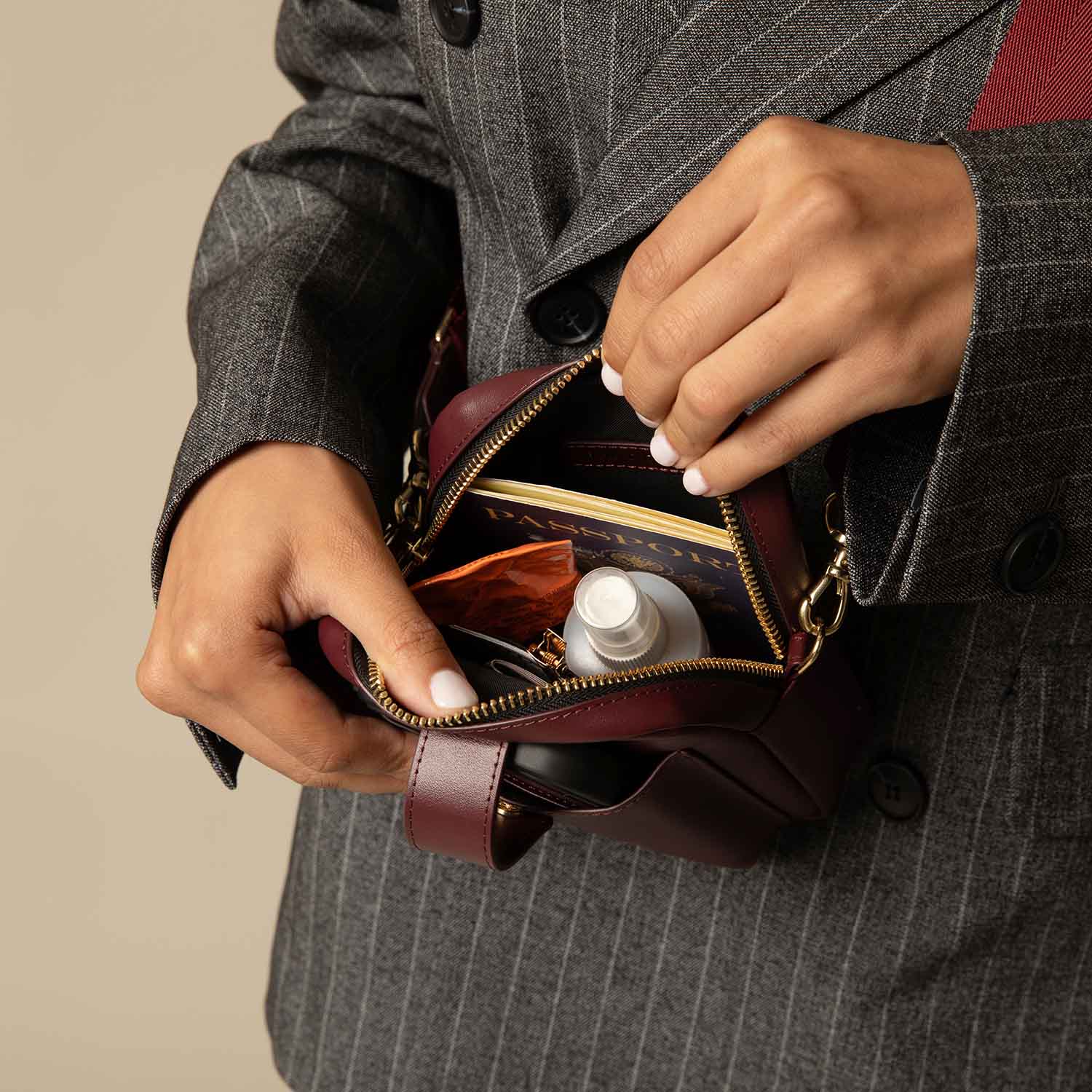 Dillon Bag - Wine/Gold