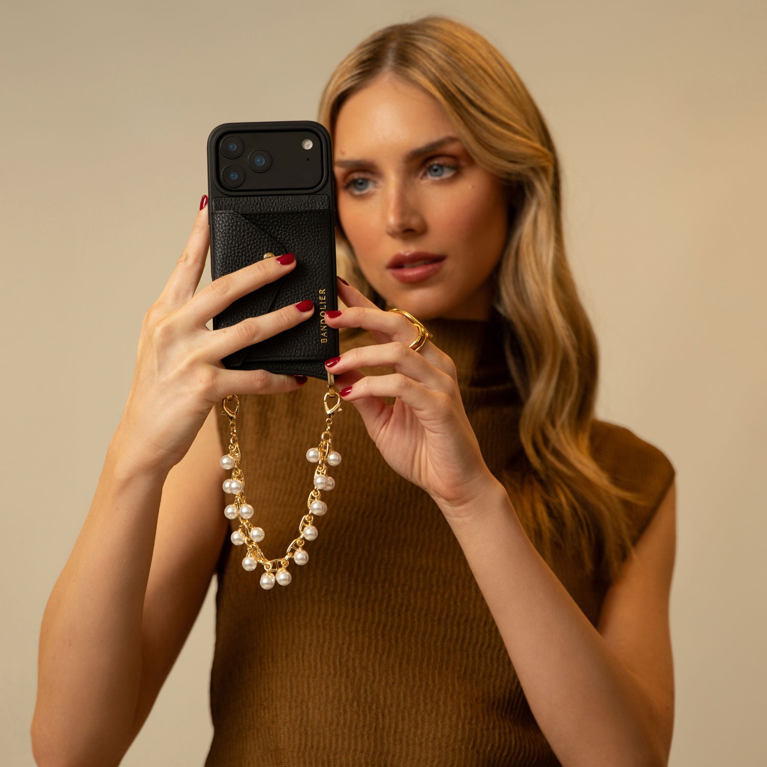 Emelia Short Wristlet - Pearl Gold/Gold