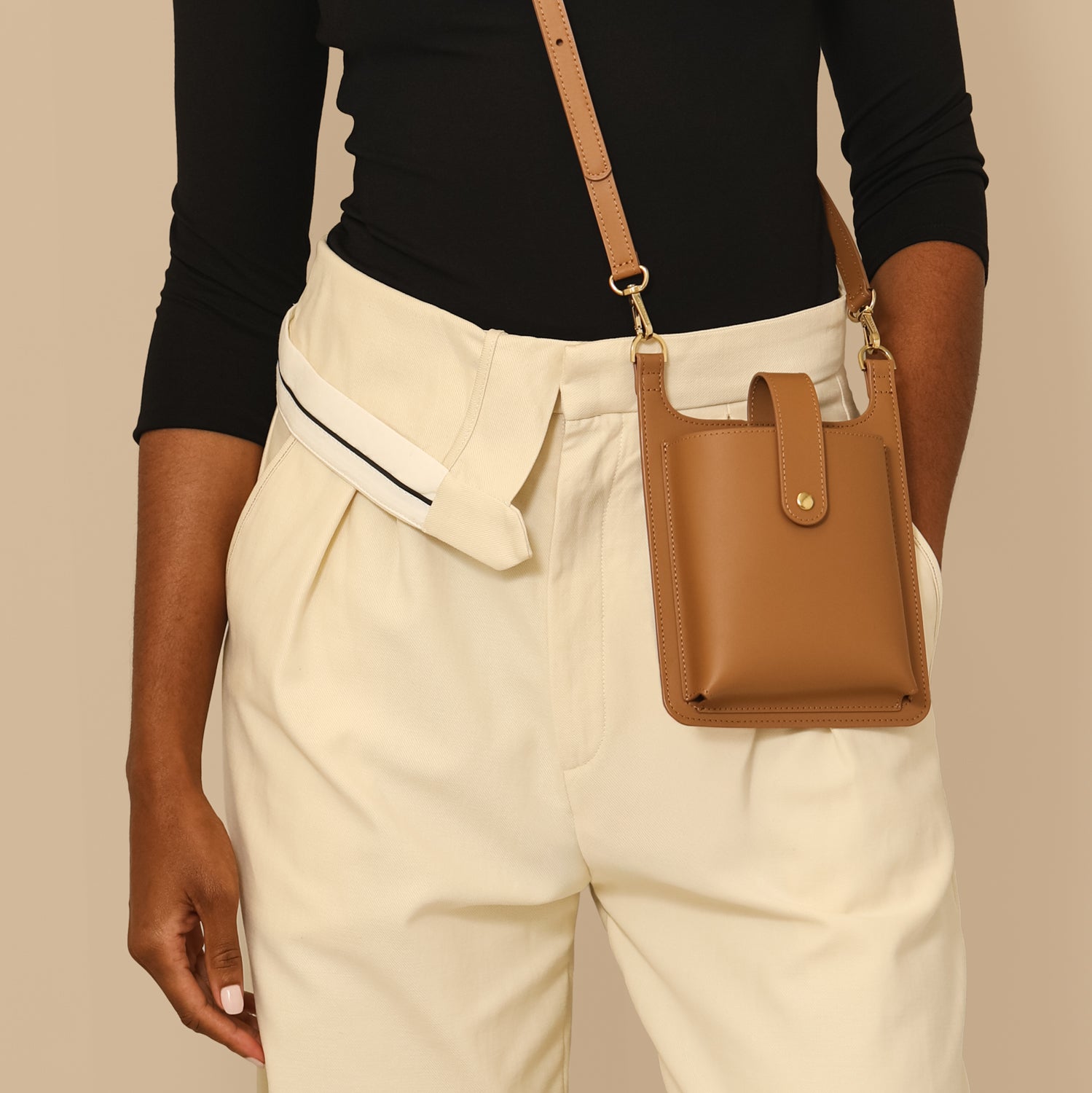 Parker Phone Bag with Maya Wristlet - Tan/Gold – Bandolier