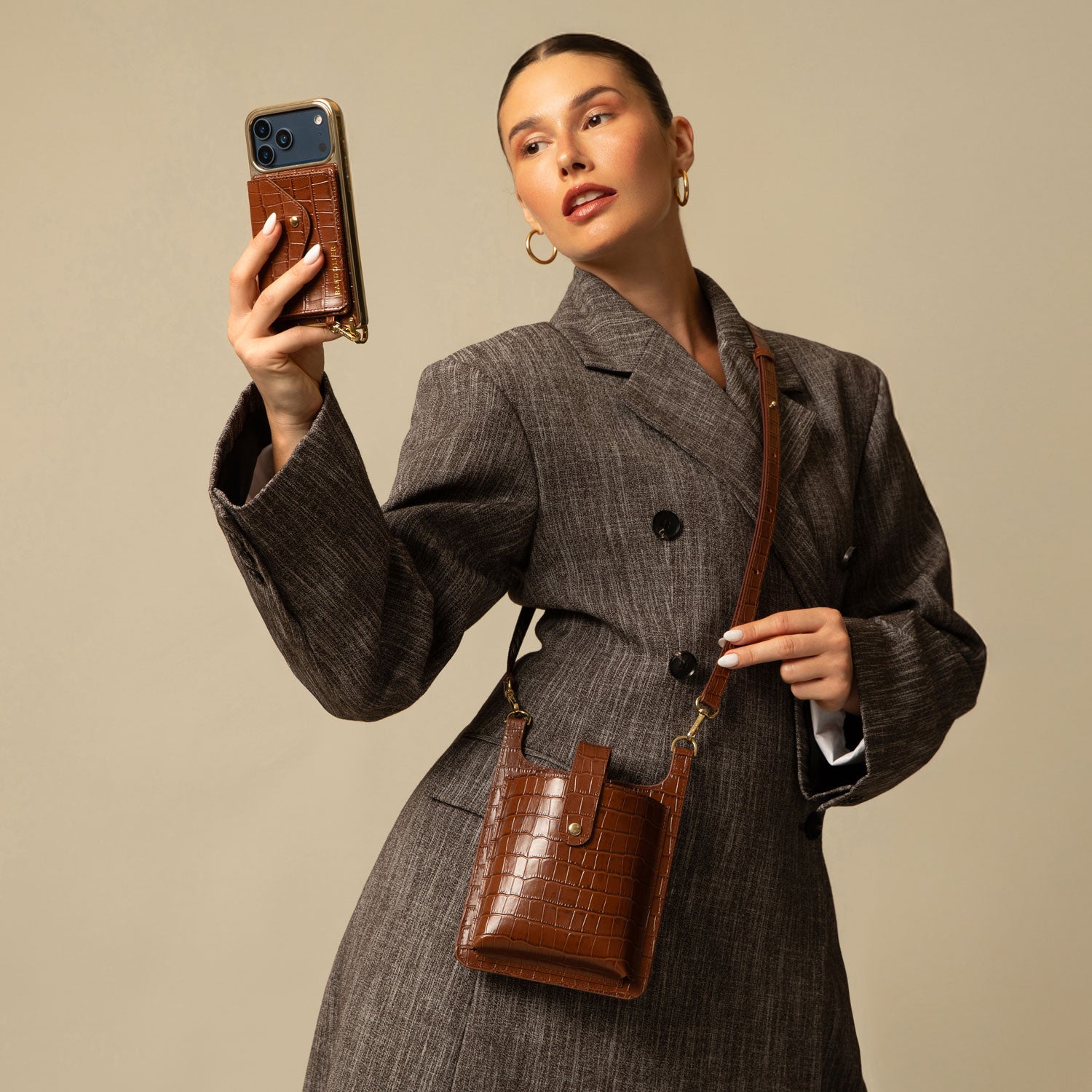 Parker Phone Bag - Brown Croc/Gold