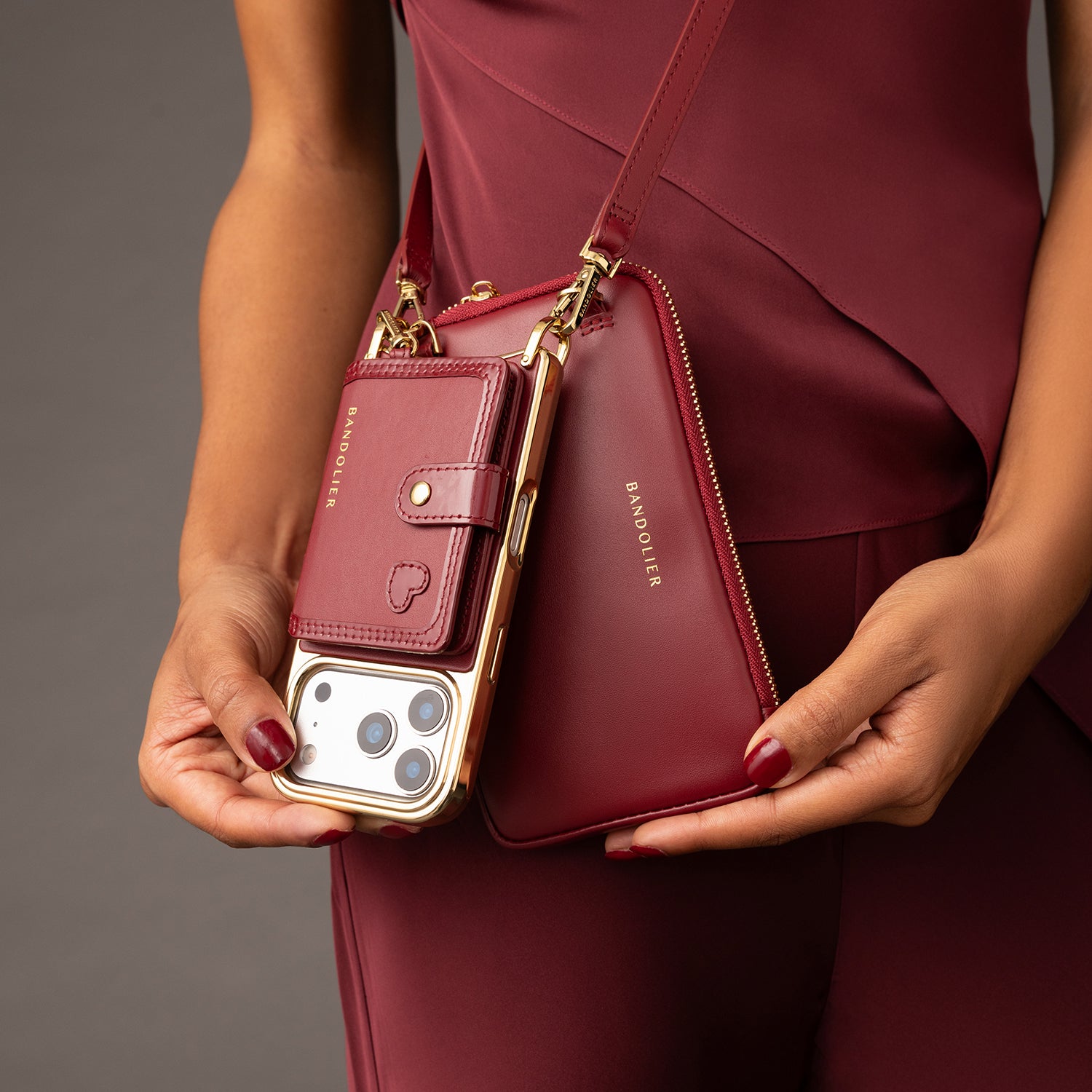 EXPANDED POUCH image