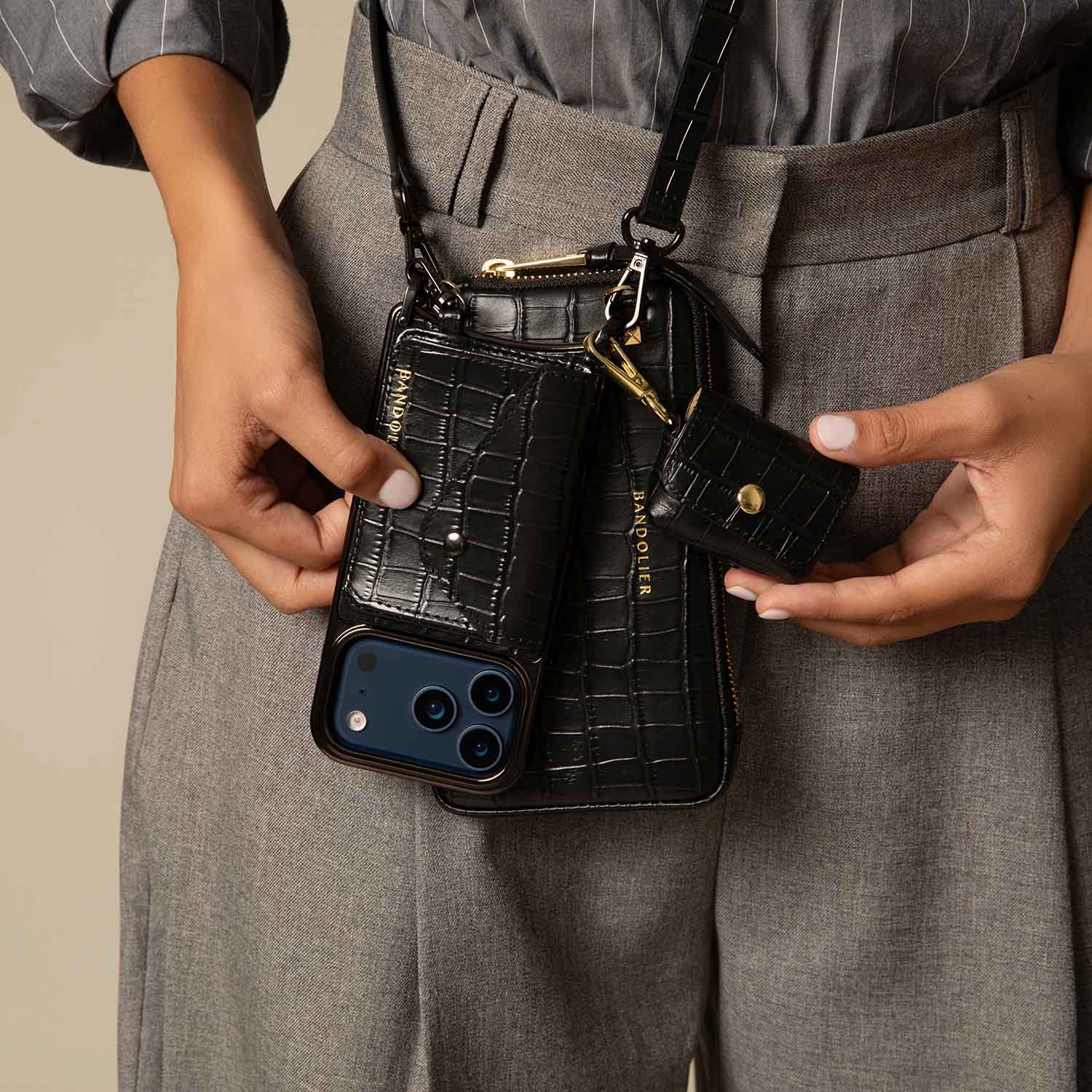 Avery AirPods Clip-On Pouch - Black Croc/Pewter