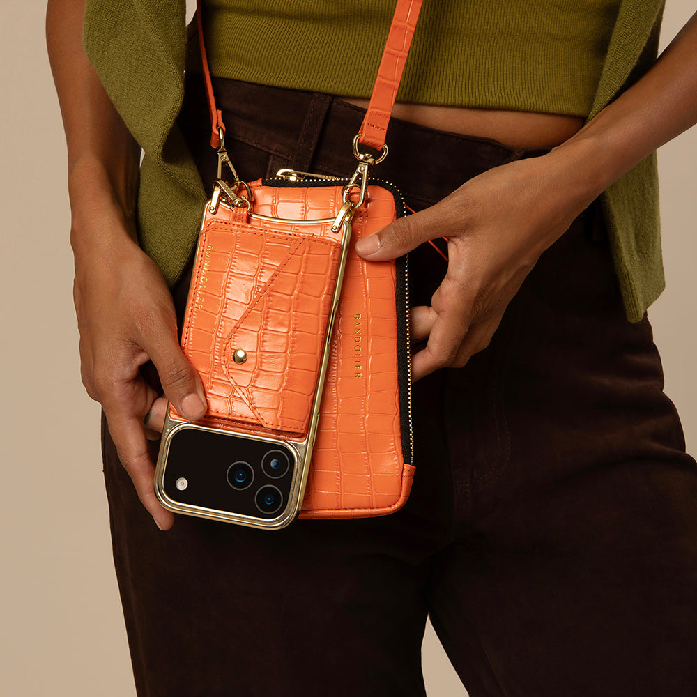 EXPANDED POUCH image