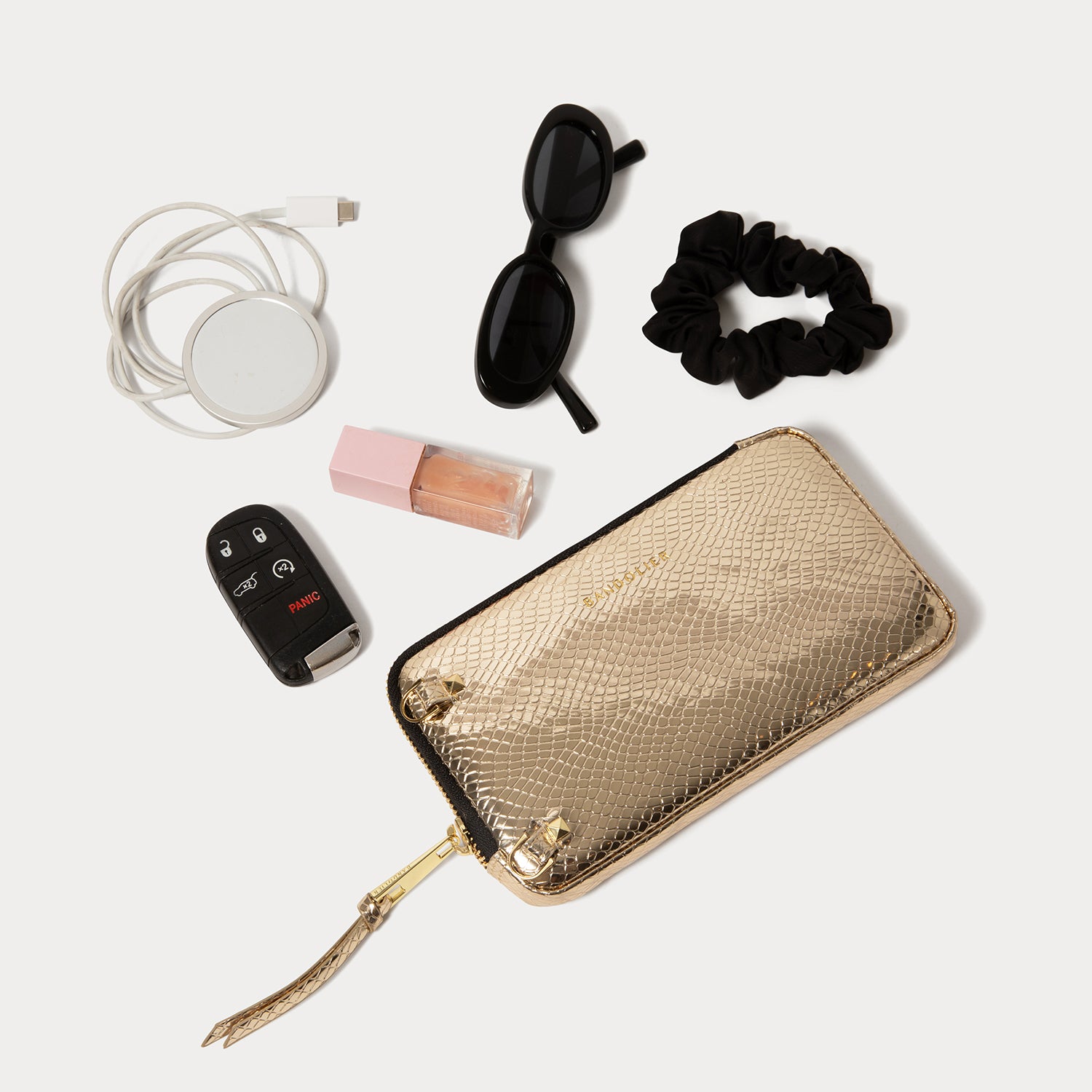 EXPANDED POUCH image