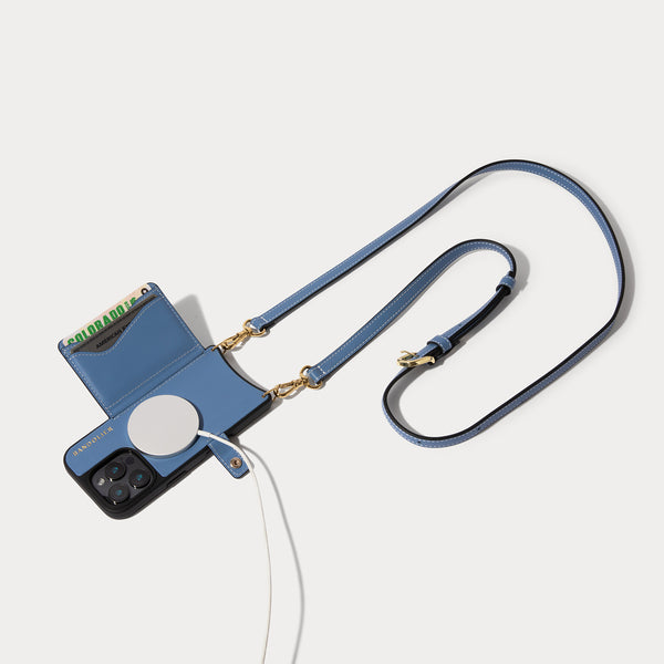 BANDOLIER iPhone 16 Pro ケース ライトブルー Casey Magsafe Charging Crossbody Bandolier - Dusty Blue/Gold